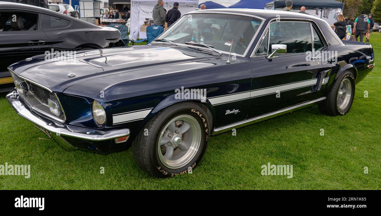 Ford Mustang 1970s Blue White Stripe Car vintage retro Show Shine Day Out, Melbourne Victoria Foto Stock