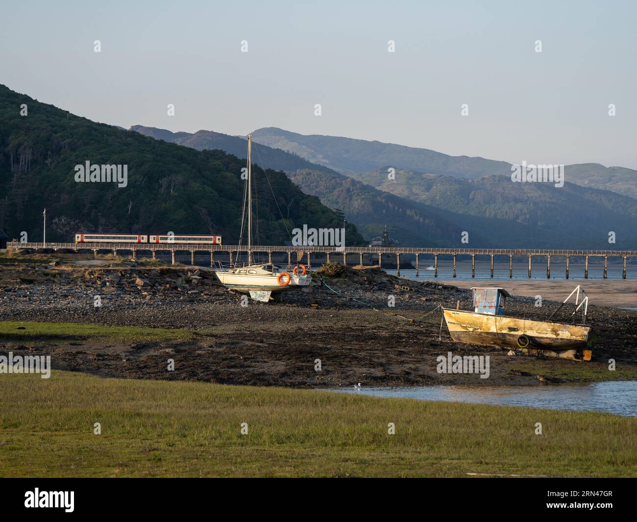 Estuario di Mawddach vicino a Fairbourne, Galles, Regno Unito Foto Stock