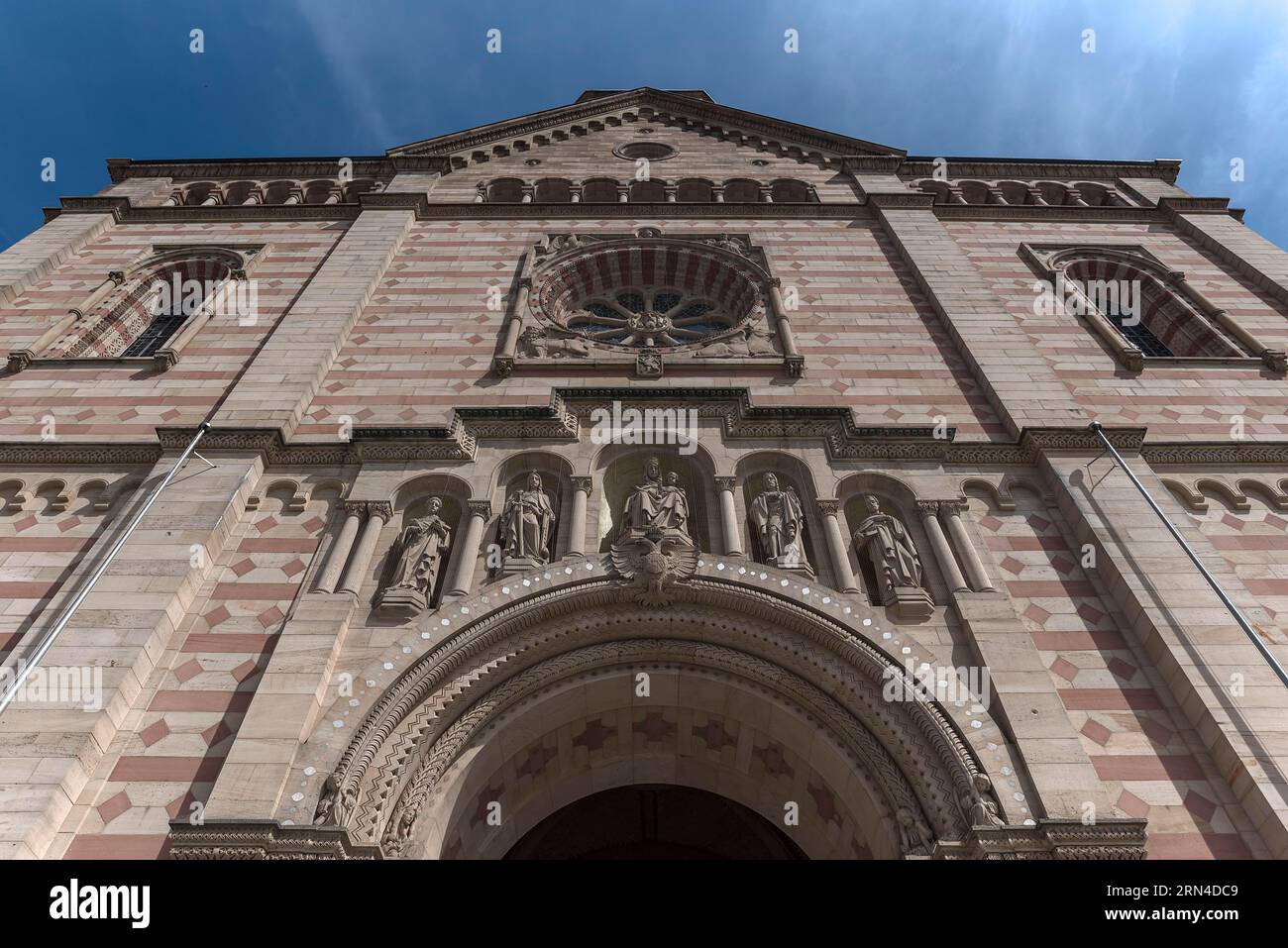 Facciata principale della Cattedrale di Speyer St Mary e St. Stefano, cattedrale imperiale romanica, Spira, Renania-Palatinato, Germania Foto Stock