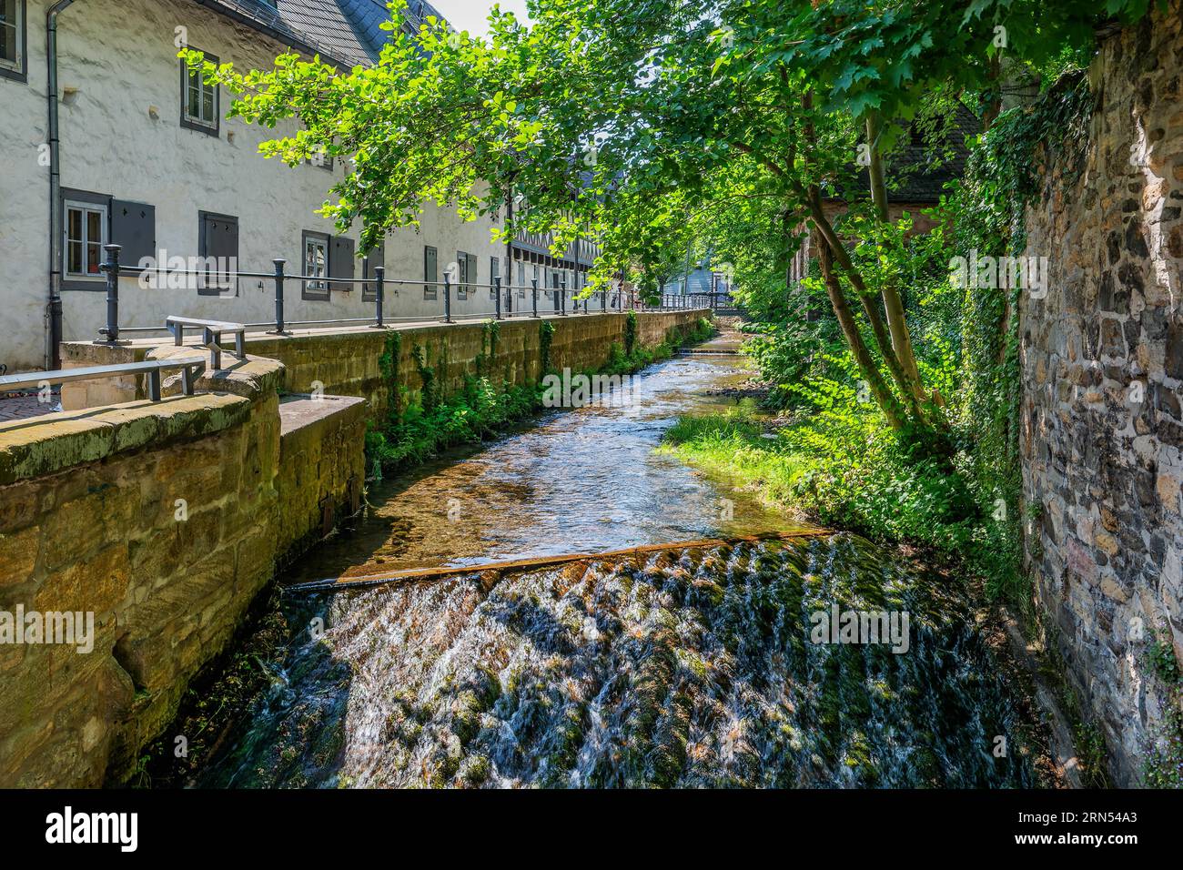 Stadtbach Abzucht in der Altstadt, Goslar, Harz, bassa Sassonia, Germania, sito patrimonio dell'umanità dell'UNESCO Foto Stock