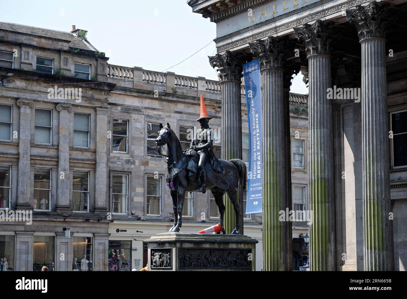 Statua equestre Duke of Wellington, Gallery of Modern Art, 111 Queen Street, Glasgow, Scozia, Regno Unito Foto Stock