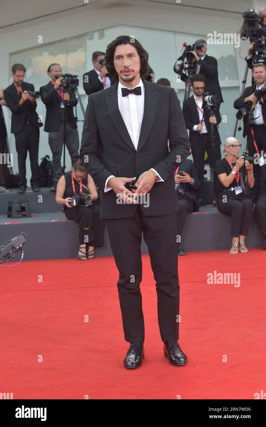 Venezia, Italia. 31 agosto 2023. VENEZIA, ITALIA - AGOSTO 31: Adam driver partecipa a un Red carpet per il film "Ferrari" alla 80 Mostra Internazionale d'Arte cinematografica di Venezia il 31 agosto 2023 a Venezia, Italia. Credito: dpa/Alamy Live News Foto Stock