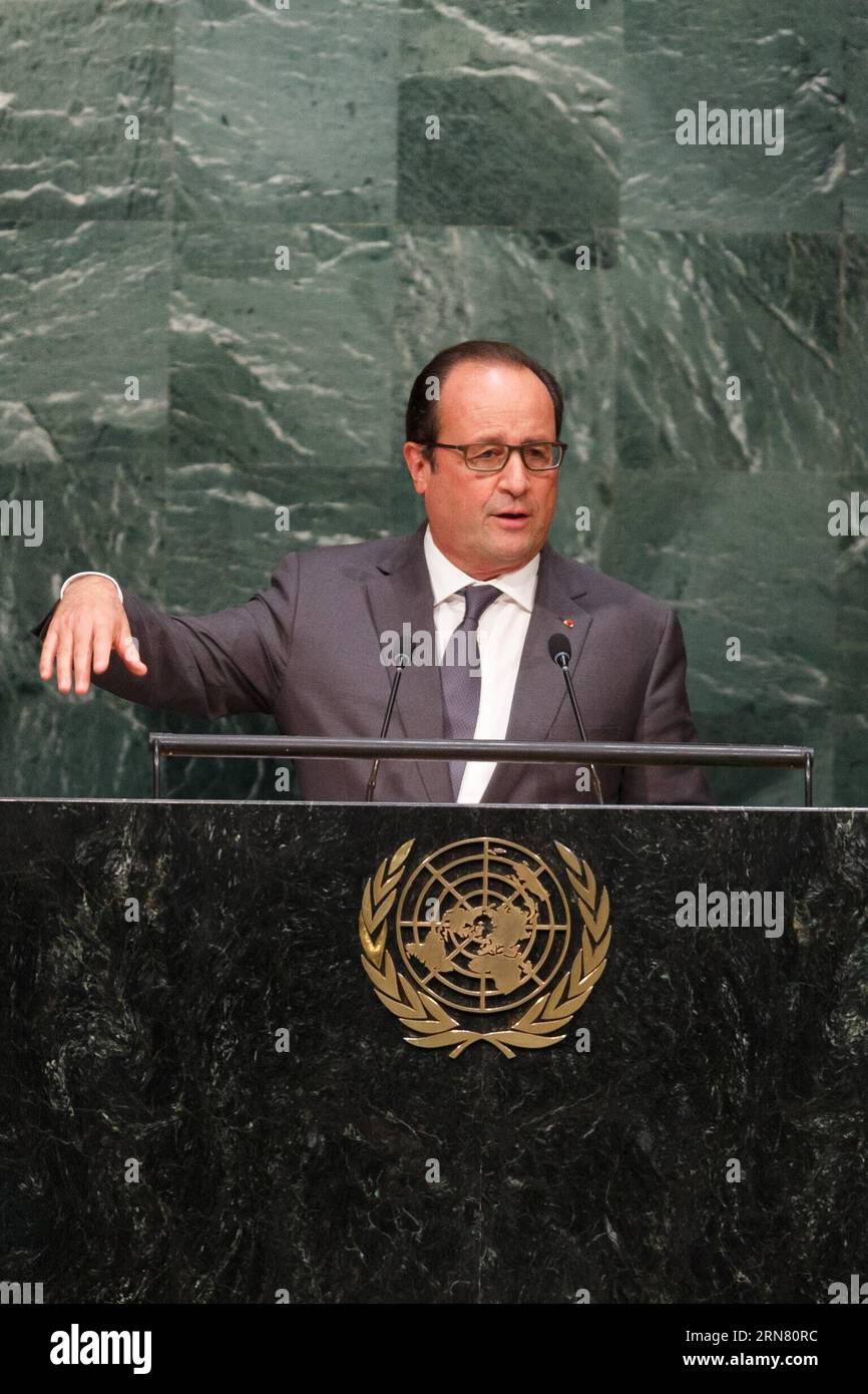 (150928) -- NEW YORK, 28 settembre 2015 -- il presidente francese Francois Hollande parla alla 70a sessione dell'Assemblea generale delle Nazioni Unite, presso la sede delle Nazioni Unite a New York, negli Stati Uniti, il 28 settembre 2015. Il dibattito generale della 70a sessione dell'Assemblea generale delle Nazioni Unite è iniziato lunedì nella sala dell'assemblea generale della sede delle Nazioni Unite a New York. DIBATTITO GENERALE un-NEW YORK LixMuzi PUBLICATIONxNOTxINxCHN New York settembre 28 2015 il presidente francese Francois Hollande interviene ALLA 70a sessione dell'Assemblea generale delle Nazioni Unite PRESSO le Nazioni Unite H Foto Stock