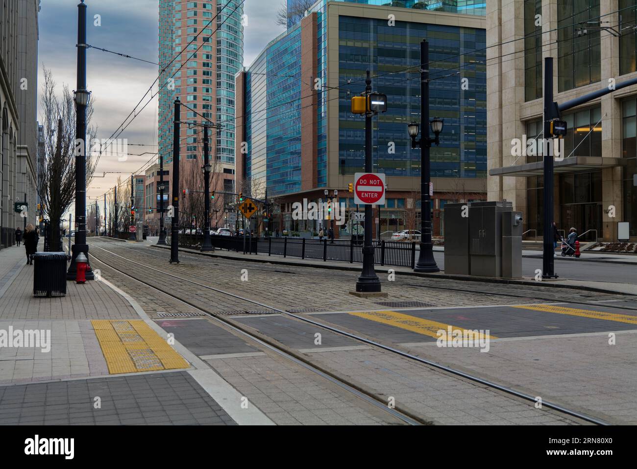 Jersey City, New Jersey, USA, vista della stazione della metropolitana leggera di Exchange Place Foto Stock