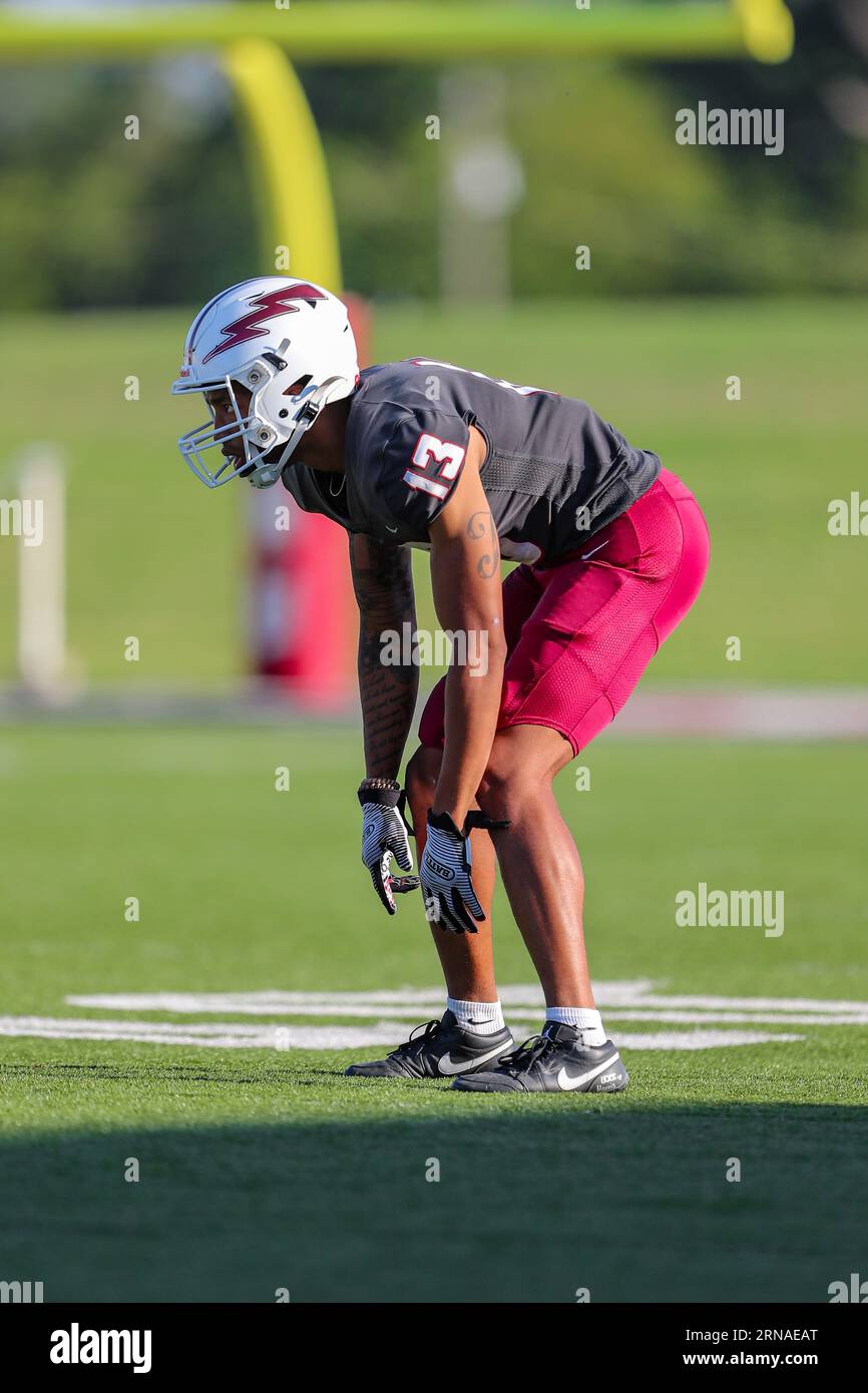 31 agosto 2023:.il defensive back della Southern Nazarine University Crimson Storm Josh Johnson (13) pronto per una partita di football NCAA tra l'Harding University Bison e la Southern Nazarene University Crimson Storm allo SNU Stadium di Bethany, OK. Ron Lane/CSM Foto Stock