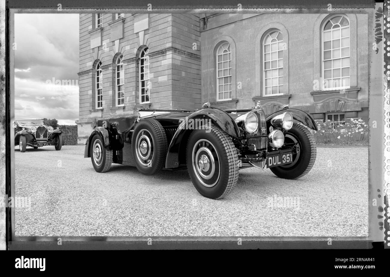 BEST of Show 1937 Bugatti Type 57S al Salon prive Concours 2023 al Blenheim Palace Woodstock Oxfordshire Regno Unito Foto Stock