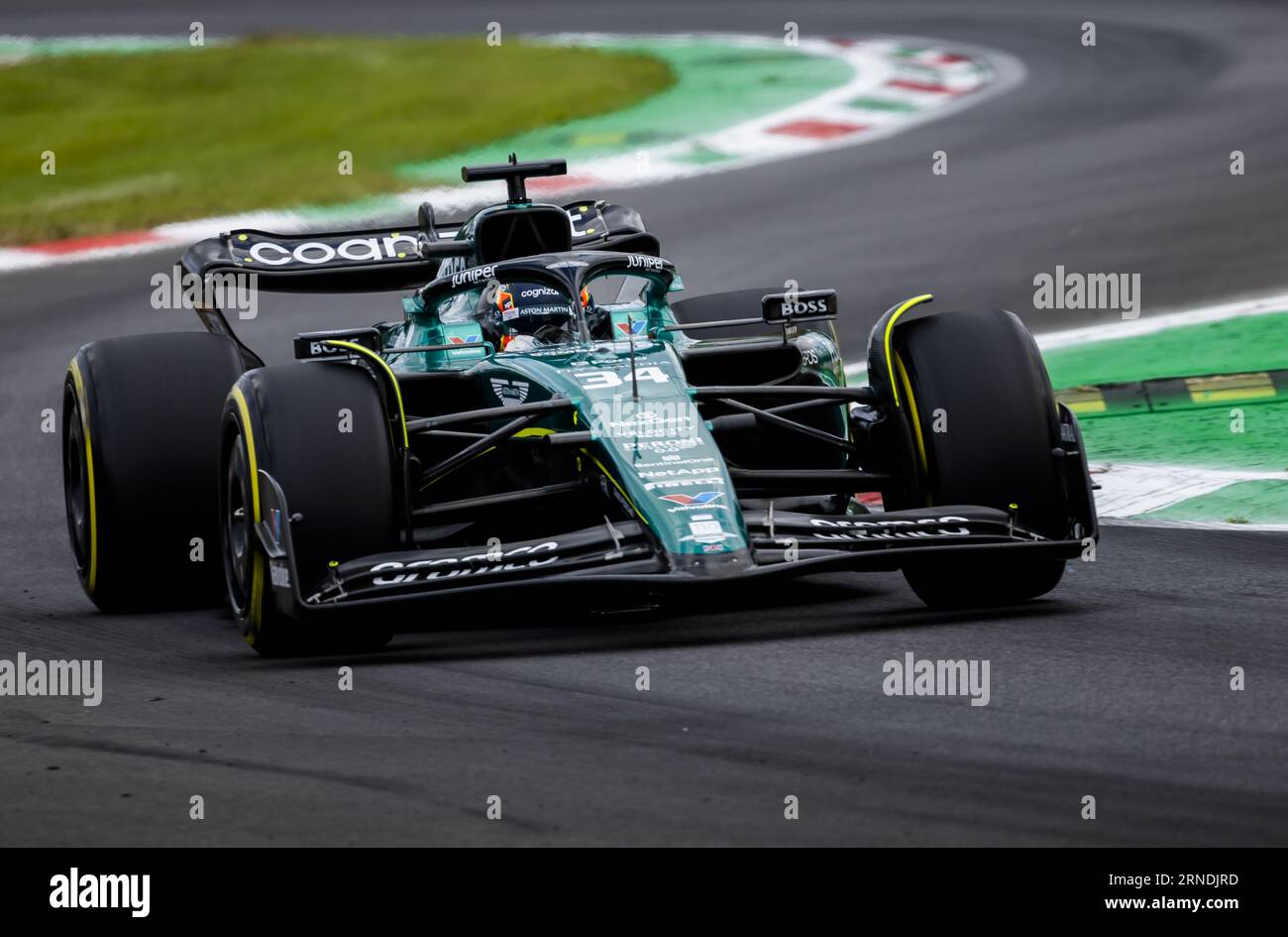 MONZA - Felipe Drugovich (Aston Martin) in azione durante la prima sessione di prove libere sul circuito di Monza davanti al Gran Premio d'Italia. ANP SEM VAN DER WAL Foto Stock