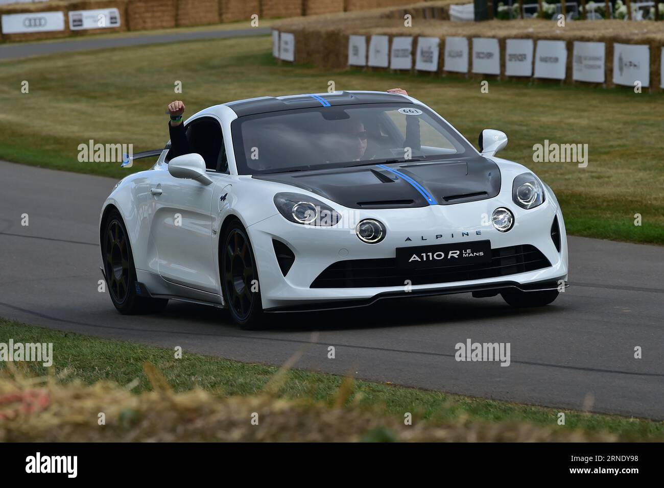 Emmanuel Guigou, Alpine A110R le Mans, primo sguardo, un'opportunità per vedere nuovi modelli e concept car di produttori nuovi e affermati, cov Foto Stock