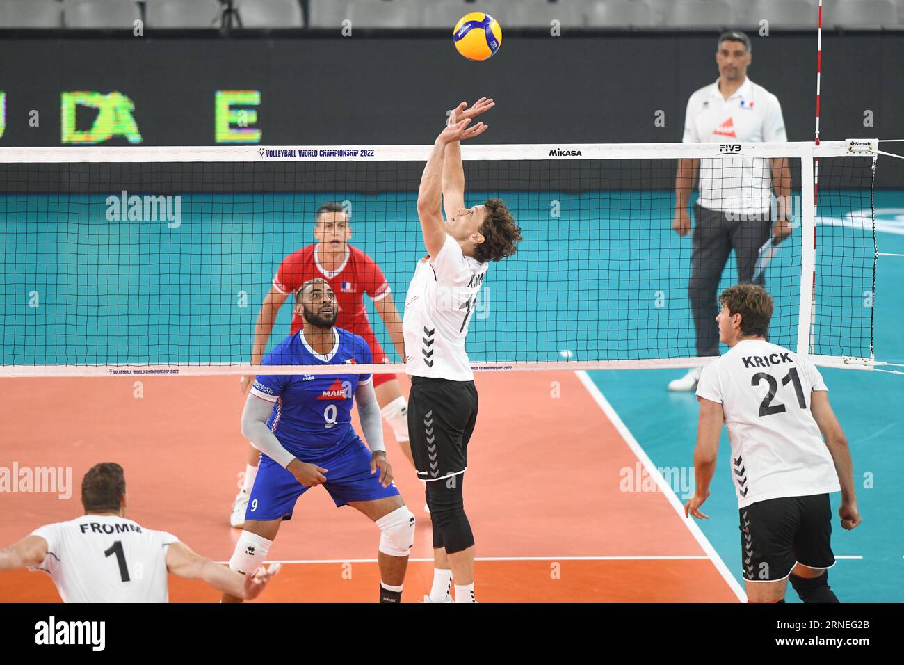 Lukas Kampa, Tobias Krick (Germania), Earvin Ngapeth (Francia). Campionato del mondo di pallavolo 2022. Foto Stock