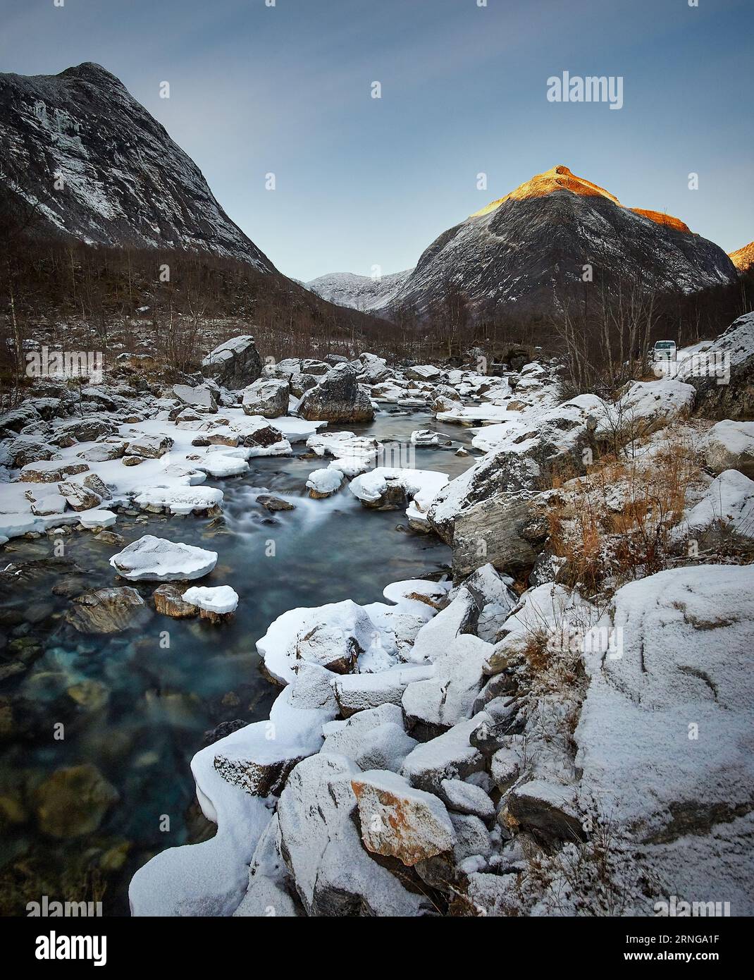 Scene invernali a Valldalen, Valldal, Norvegia Foto Stock