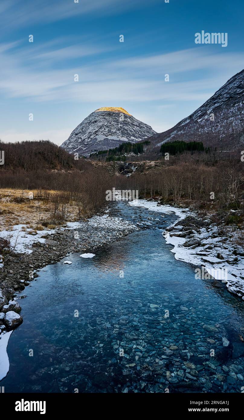 Scene invernali a Valldalen, Valldal, Norvegia Foto Stock