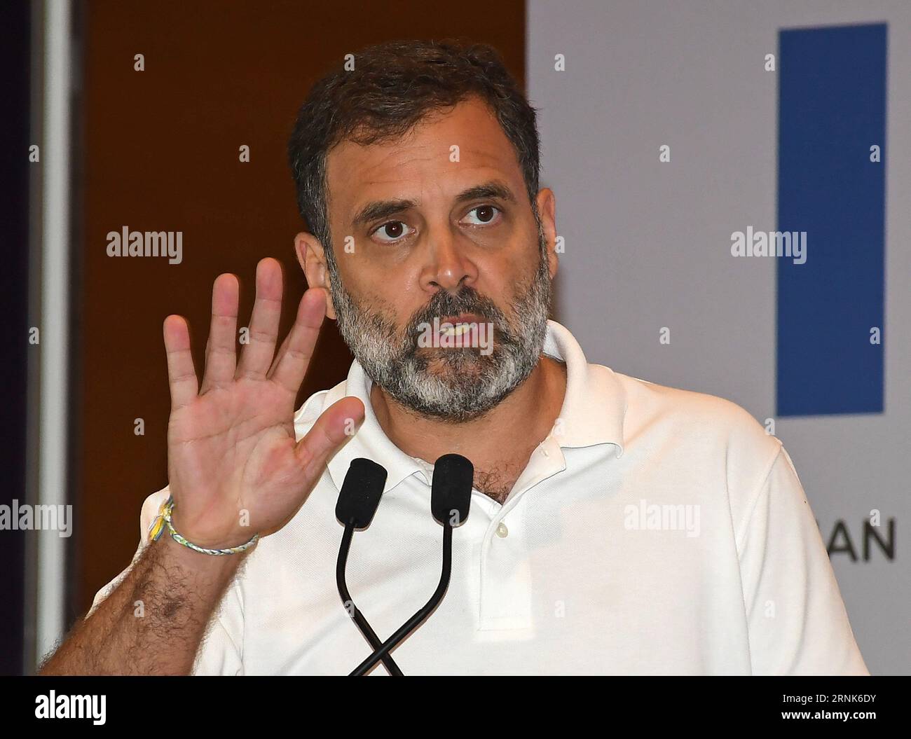 Mumbai, India. 1 settembre 2023. Rahul Gandhi, membro del Parlamento, si comporta durante la conferenza stampa dell'alleanza INDIANA a Mumbai. La conferenza stampa si è conclusa con un piano per affrontare l'Alleanza Democratica Nazionale (NDA) nelle imminenti elezioni di Lok Sabha che si terranno nel 2024. (Foto di Ashish Vaishnav/SOPA Images/Sipa USA) credito: SIPA USA/Alamy Live News Foto Stock