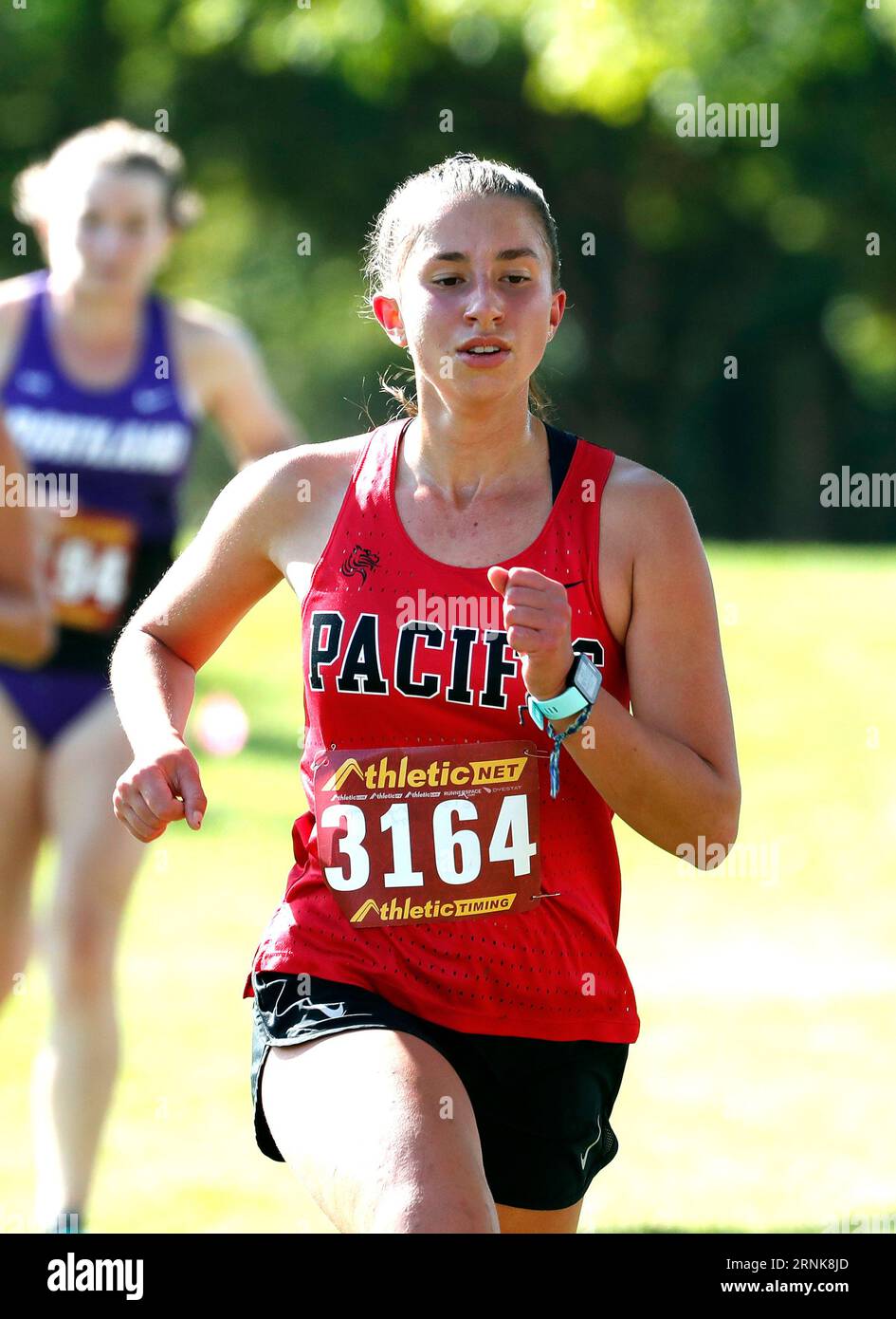 1 settembre 2023: La Pacific University (OR) Senior Payton Betz (3164) compete nell'evento 4K femminile al Linfield Harrier Classic NCAA Cross Country Meet al Joe Dancer Park, McMinneville, OREGON. Larry C. Lawson/CSM Credit: Cal Sport Media/Alamy Live News Foto Stock