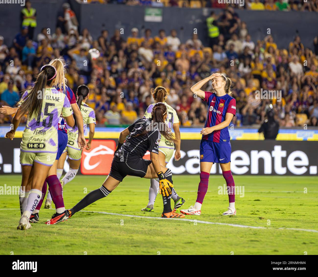 Monterrey, Messico. 1 settembre 2023. Monterrey, Messico, 1 settembre 2023: Caroline Hansen (10 FC Barcelona) reagisce di non aver colto l'occasione di un gol in un'amichevole di pre-stagione tra FC Barcelona e UANL Tigres a Monterrey, Nuevo Leon, Messico. (Elyanna Garcia/SPP) credito: SPP Sport Press Photo. /Alamy Live News Foto Stock