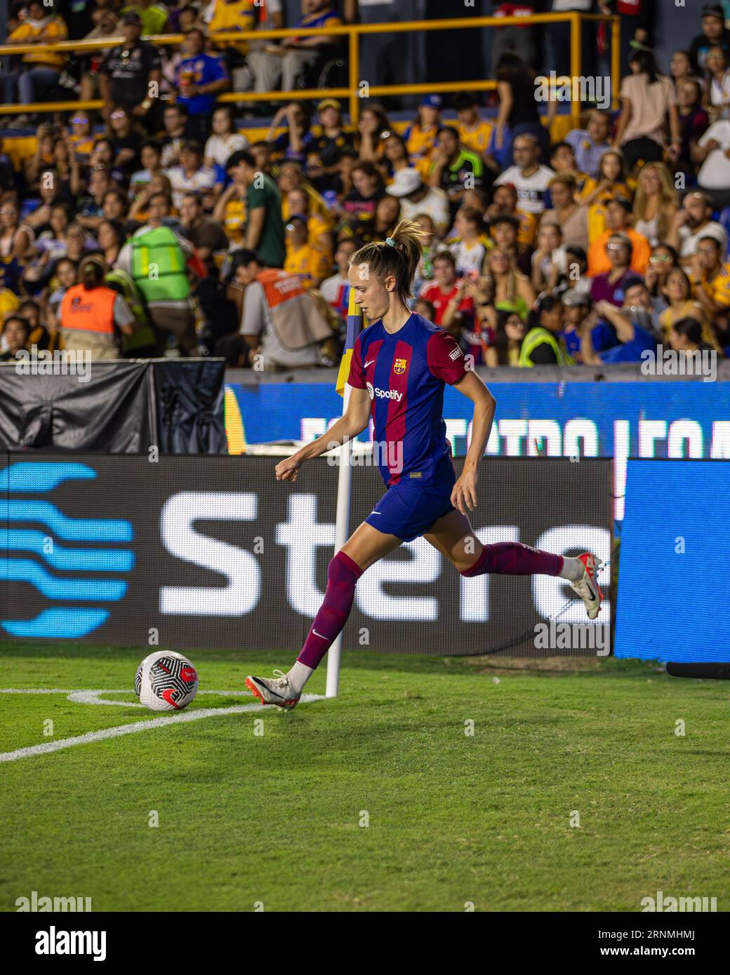 Monterrey, Messico. 1 settembre 2023. Monterrey, Messico, 1 settembre 2023: Caroline Hansen (10 FC Barcelona) in azione durante un'amichevole pre-stagionale tra FC Barcelona e UANL Tigres a Monterrey, Nuevo Leon, Messico. (Elyanna Garcia/SPP) credito: SPP Sport Press Photo. /Alamy Live News Foto Stock