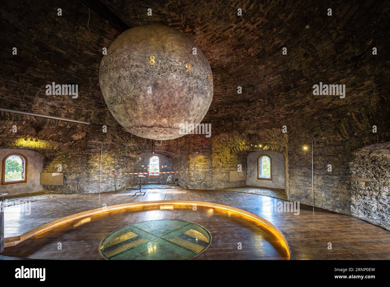 Interno del Kiek in de Kok Fortification Museum - Tallinn, Estonia Foto Stock