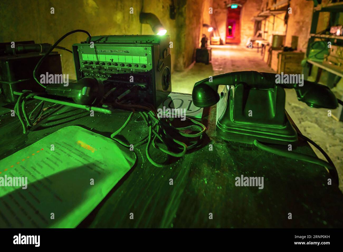 Mostra dei rifugi della difesa civile della Guerra fredda presso i passaggi sotterranei dei bastioni di Kiek in de Kok Museum - Tallinn, Estonia Foto Stock