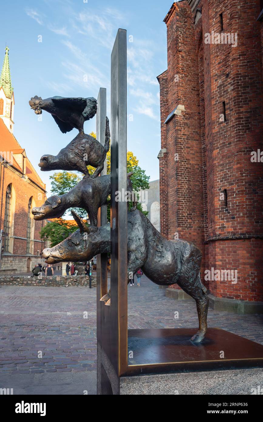 Bremen Town Musicians Sculpture di Krista Baumgaertel - riga, Lettonia Foto Stock