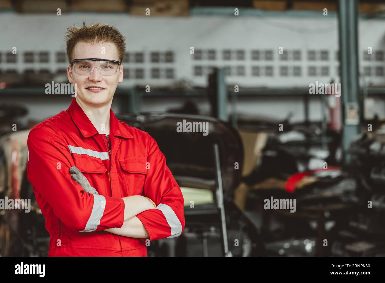 ritratto meccanico meccanico di garage lavoratore di riparazione riparazione manutenzione motore auto Foto Stock