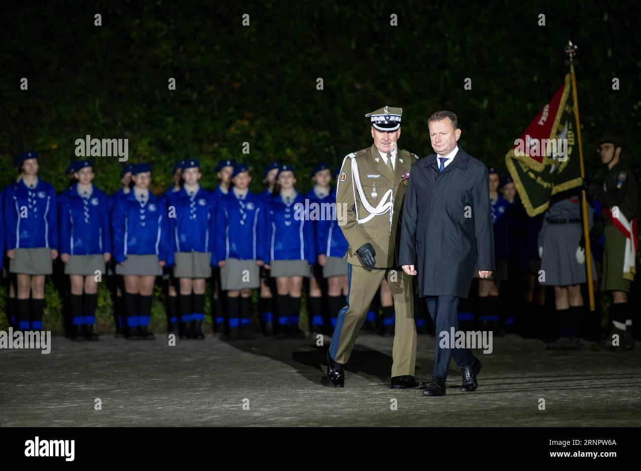 Ministro della difesa - Mariusz Blaszczak visto durante il 84 ° anniversario dello scoppio della seconda guerra mondiale a Westerplatte. Nel 84° anniversario dello scoppio della seconda guerra mondiale, la gente polacca si è riunita a Westerplatte per ricordare e rendere omaggio a coloro che sono stati uccisi e abusati durante una delle tragedie più terribili della storia mondiale. Il governo polacco organizzò l'anniversario per ricordare alla gente di non permettere mai più che accada la guerra mondiale. Foto Stock