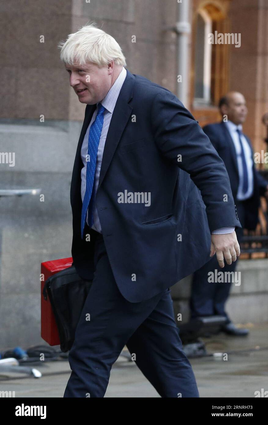 (171001) -- MANCHESTER (GRAN BRETAGNA), 1 ottobre 2017 -- il ministro degli Esteri britannico Boris Johnson arriva per il primo giorno della conferenza annuale del Partito Conservatore a Manchester, in Gran Bretagna, il 1° ottobre 2017. La conferenza annuale del Partito Conservatore si tiene qui dal 1° al 4 ottobre ). BRITAIN-MANCHESTER-PARTITO CONSERVATORE-CONFERENZA ANNUALE HANXYAN PUBLICATIONXNOTXINXCHN Foto Stock