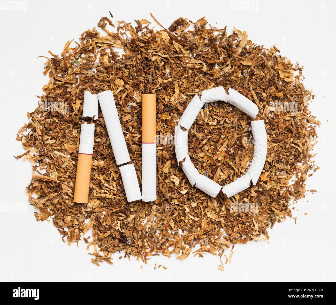 Parola "no" fatta di tabacco da sigaretta rotto Foto Stock