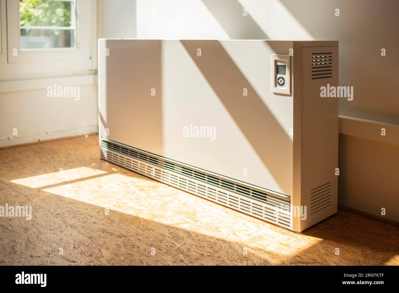 Riscaldamento notturno in una stanza a Duesseldorf, Germania Foto Stock
