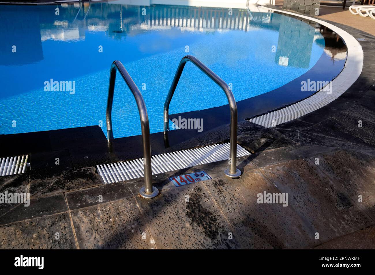 Scala per piscine Playa Blanca, Lanzarote, Isole Canarie, Spagna Foto Stock