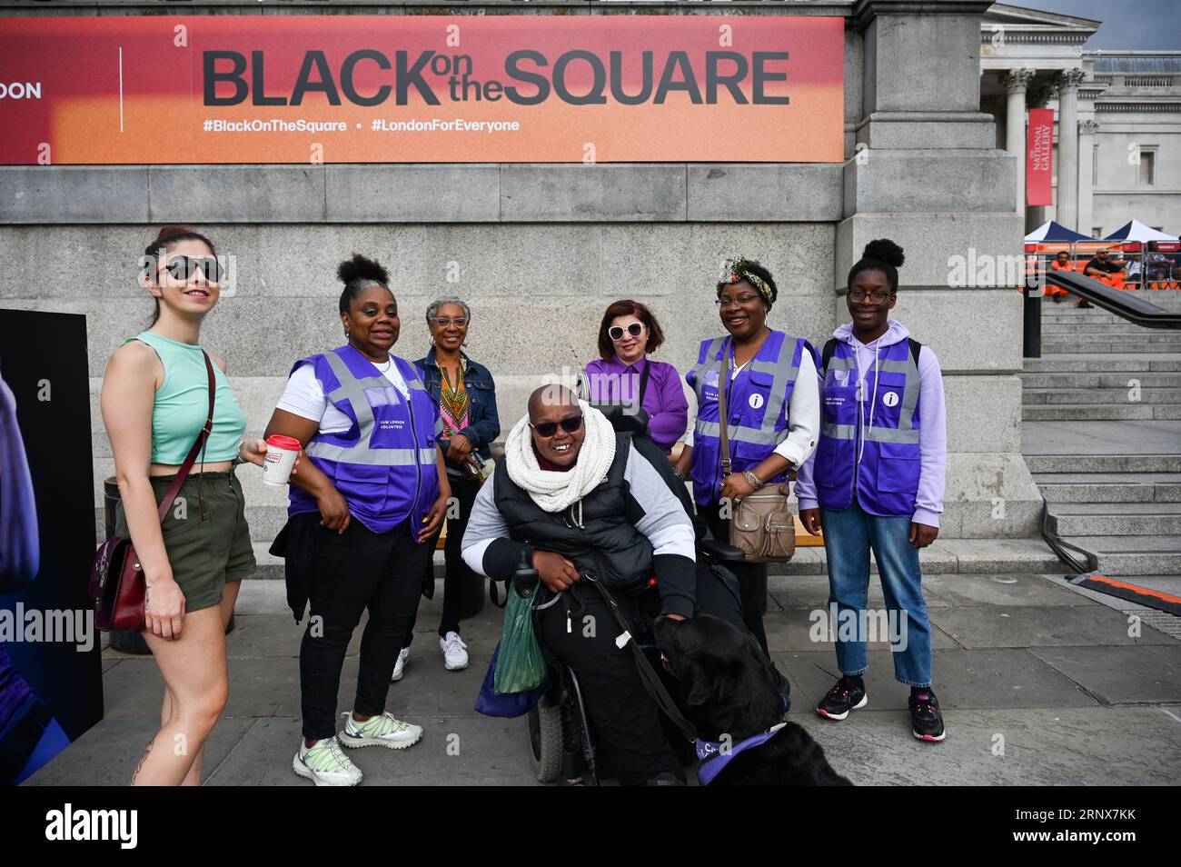 Trafalgar Square, Londra, Regno Unito. 2 settembre 2023. Migliaia di folle fantastiche si divertono con la musica e la danza nella piazza. Una nuovissima e gratuita celebrazione della cultura e della creatività nera con musica, parole parlate e danza al Black on the Square, offerta dal sindaco di Londra, Sadiq Khan. Credito: Vedere li/Picture Capital/Alamy Live News Foto Stock