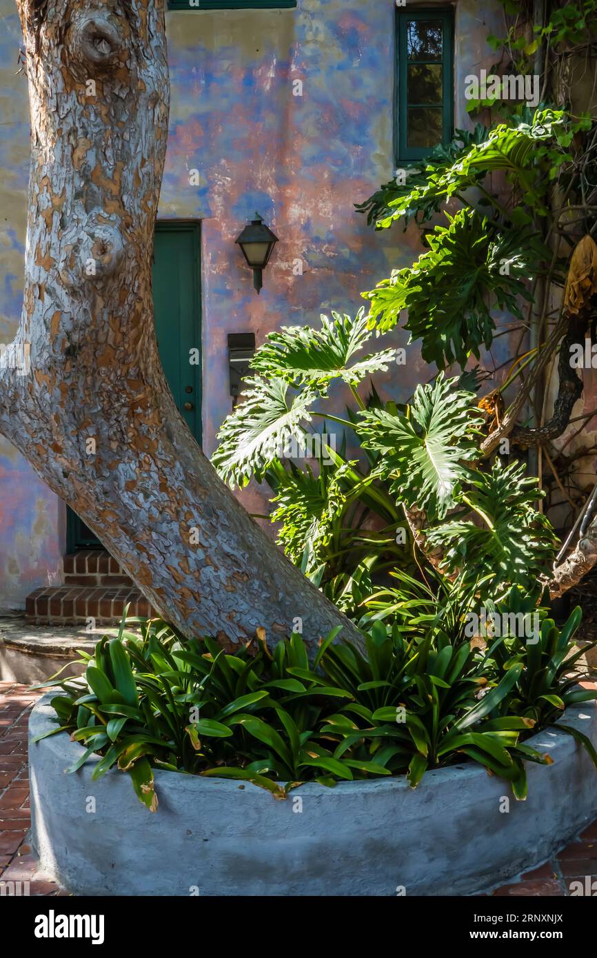 Storici Meridian Studios, Santa Barbara, California. Progettato dall'architetto George Washington Smith. Foto Stock