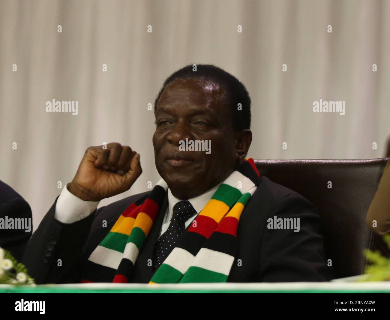 (180307) -- HARARE, 7 marzo 2018 -- il presidente dello Zimbabwe Emmerson Mnangagwa si rivolge a un'assemblea nazionale della lega giovanile dello ZANU-PF ad Harare, Zimbabwe, il 7 marzo 2018. Il presidente dello Zimbabwe Emmerson Mnangagwa ha detto mercoledì che il partito al governo dello ZANU-PF è profondamente preoccupato dai rapporti dei media che collegano l'ex presidente Robert Mugabe al partito di opposizione del nuovo fronte Patriottico (NPF). ) ZIMBABWE-HARARE-MNANGAGWA-MUGABE OPPOSIZIONE LINKS-CONCERN SHAUNXJUSA PUBLICATIONXNOTXINXCHN Foto Stock