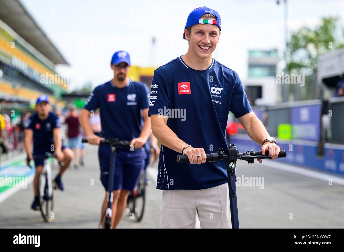 Milano, Italia. 31 agosto 2023. Il pilota neozelandese della Scuderia AlphaTauri, Liam Lawson, si vede nel paddock davanti al Gran Premio di Formula 1 italiano all'autodromo Nazionale di Monza. Credito: SOPA Images Limited/Alamy Live News Foto Stock