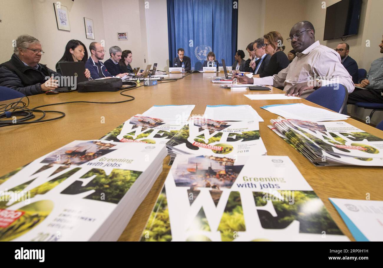 (180514) -- GINEVRA, 14 maggio 2018 -- foto scattata il 14 maggio 2018 mostra il lancio di World Employment and Social Outlook 2018: Greening with Jobs a Ginevra, Svizzera. Se verranno messe in atto le giuste politiche per promuovere un'economia più verde, 24 milioni di nuovi posti di lavoro saranno creati a livello globale entro il 2030, un nuovo rapporto dell'Organizzazione internazionale del lavoro (OIL) ha detto lunedì. ) SVIZZERA-GINEVRA-ILO-REPORT-EMPLOYMENT XuxJinquan PUBLICATIONxNOTxINxCHN Foto Stock