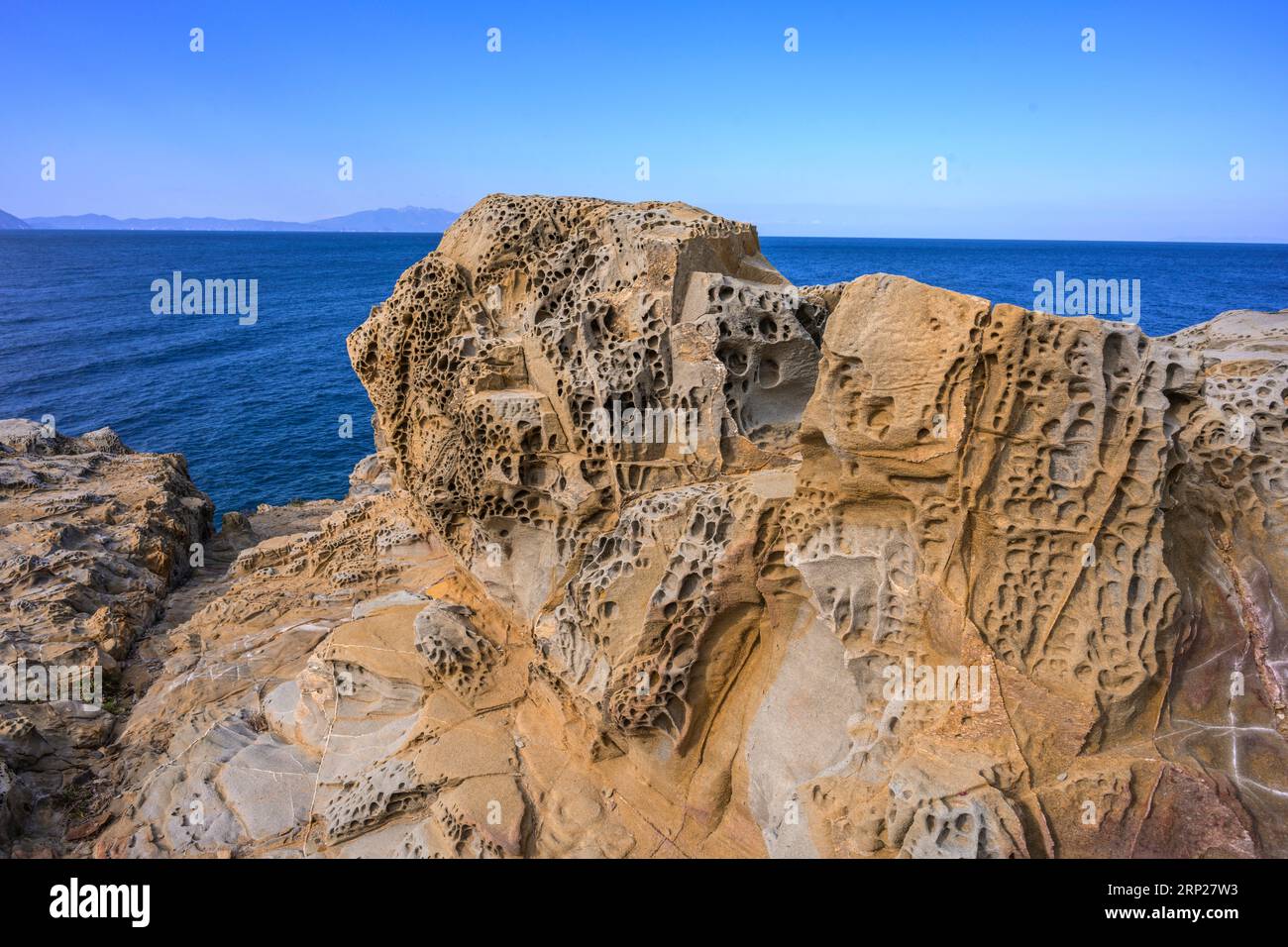 Bizzarre formazioni rocciose nella Buca delle fate, Populonia, Piombino, provincia di Livorno, Italia Foto Stock