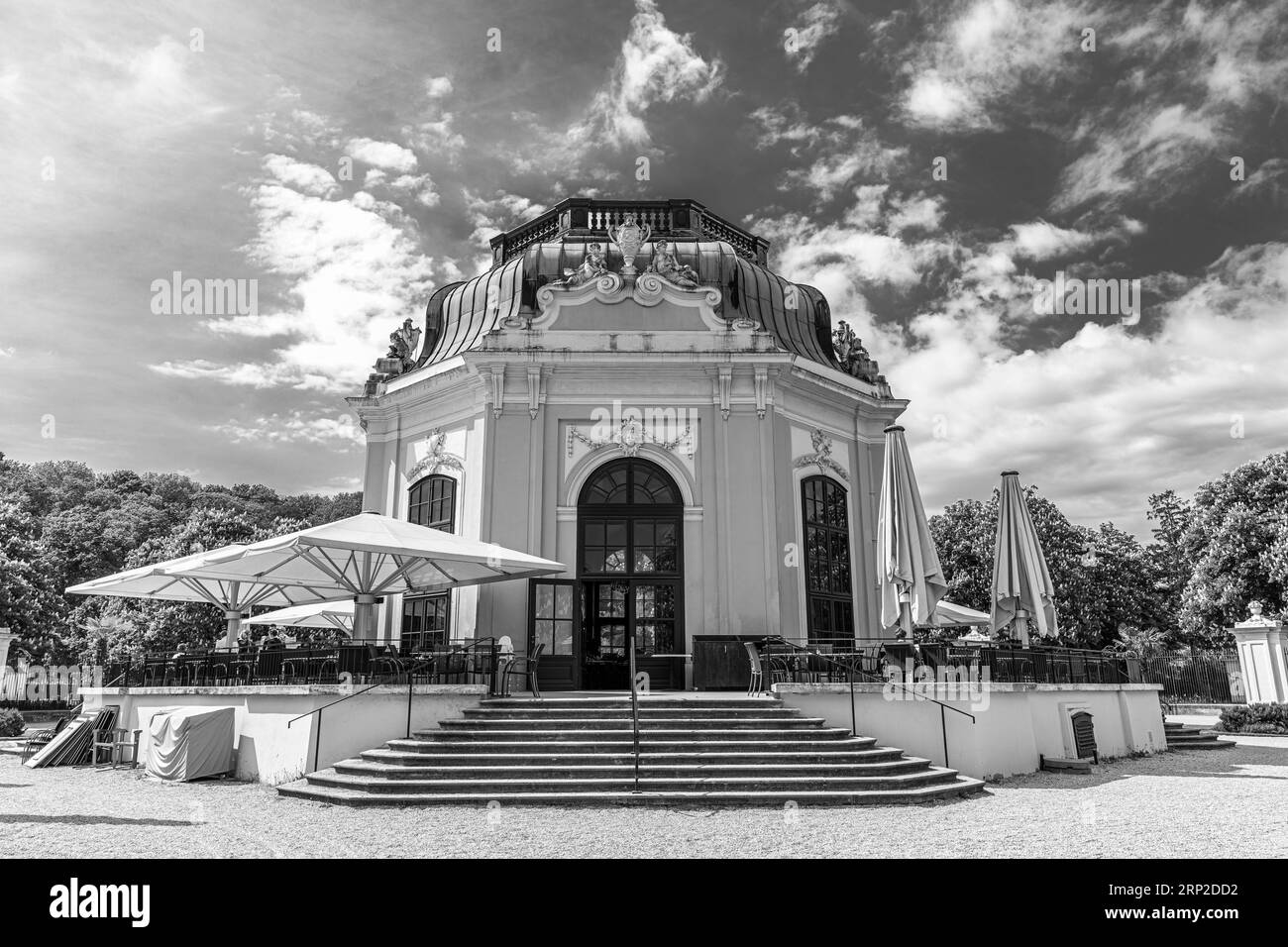 Il Padiglione dell'Imperatore nel Tiergarten, fotografia in bianco e nero, Schoenbrunn, Vienna, Austria Foto Stock