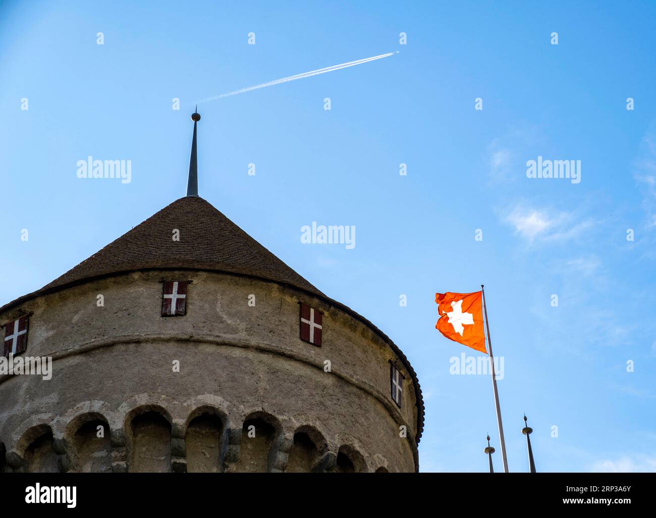Castello di Chillon (Chateau de Chillon) sulle rive del Lago di Ginevra situato tra Montreux e Villeneuve nel Cantone di Vaud, Svizzera. Foto Stock