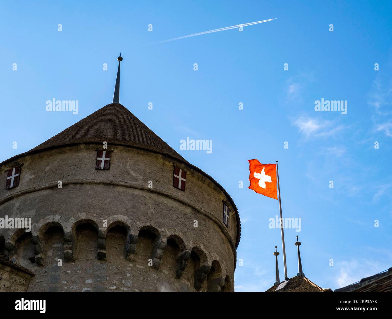 Castello di Chillon (Chateau de Chillon) sulle rive del Lago di Ginevra situato tra Montreux e Villeneuve nel Cantone di Vaud, Svizzera. Foto Stock