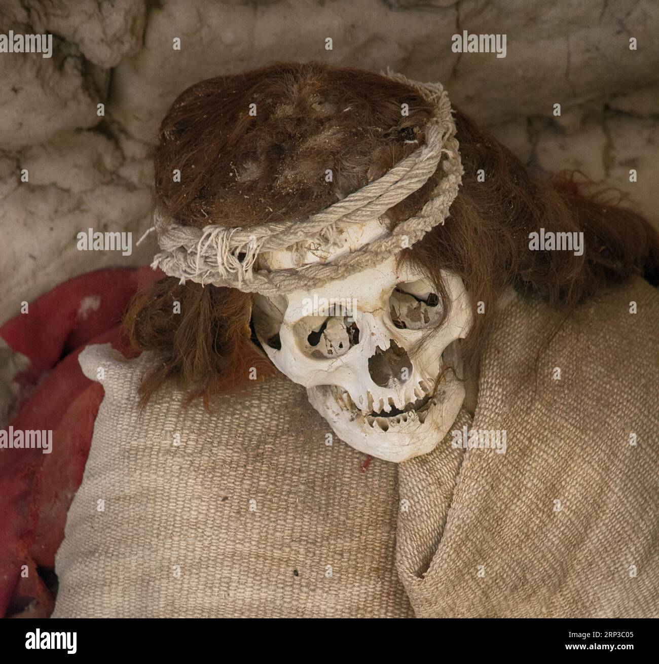 Mummia di Nazca al cimitero di Chauchilla vicino Nazca (Perù) Foto Stock