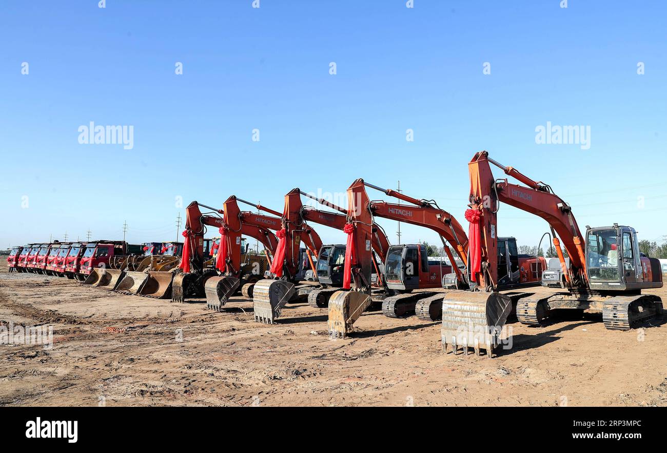 (181011) -- SHENYANG, 11 ottobre 2018 -- la foto scattata l'11 ottobre 2018 mostra il cantiere del nuovo stabilimento BMW Brilliance Tiexi a Shenyang, nella provincia di Liaoning della Cina nordorientale. La casa automobilistica tedesca ha annunciato giovedì che avrebbe prorogato la durata del contratto della joint venture BMW Brilliance Automotive (BBA) nel nord-est della Cina e per aumentare gli investimenti per l'espansione della sua capacità produttiva. Il gruppo BMW investirà più di 3 miliardi di euro (3,5 miliardi di dollari USA) in strutture di impianti nuovi ed esistenti a Shenyang nei prossimi anni. Nei tre o cinque anni successivi, il totale Foto Stock