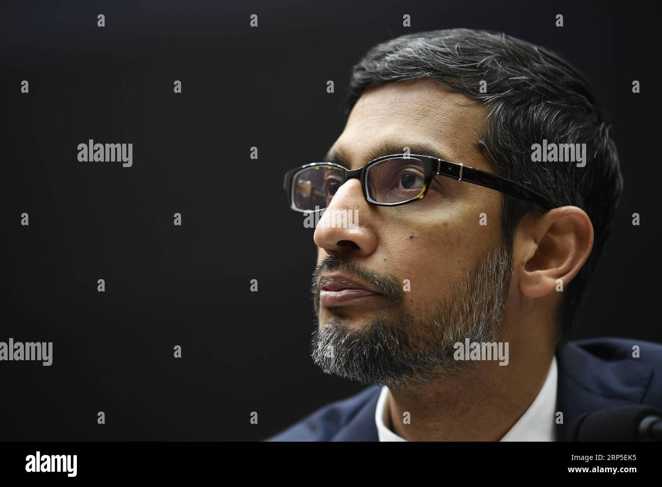 (181211) -- WASHINGTON, 11 dicembre 2018 -- il CEO di Google Sundar?Pichai?testimonia davanti al Comitato giudiziario della camera dei rappresentanti degli Stati Uniti durante un'audizione Transparency & Accountability: Examining Google and ITS Data Collection, Use and Filtering Practices on Capitol Hill a Washington D.C., negli Stati Uniti, l'11 dicembre 2018. )? U.S.-WASHINGTON D.C.-GOOGLE-CEO-HEARING LIUXJIE PUBLICATIONXNOTXINXCHN Foto Stock