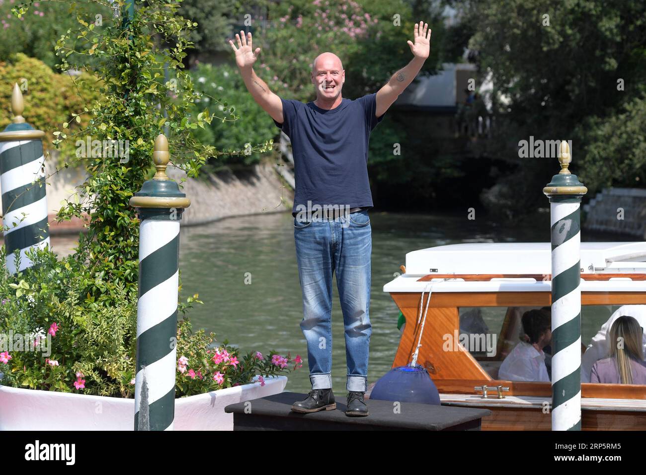 Lido di Venezia, Italia. 3 settembre 2023. Pietro Sermonti arriva al molo dell'Hotel Excelsior per le riprese del film Italy Best Movie Award. (Foto di Mario Cartelli/SOPA Images/Sipa USA) credito: SIPA USA/Alamy Live News Foto Stock