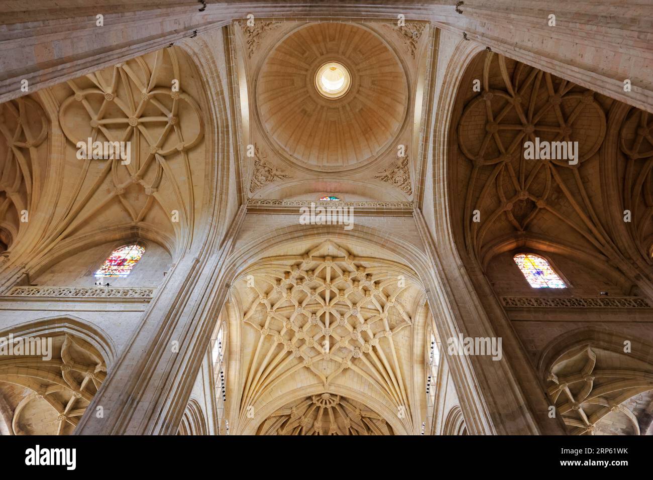 Spettacolare vista interna della cattedrale di Segovia, Spagna Foto Stock