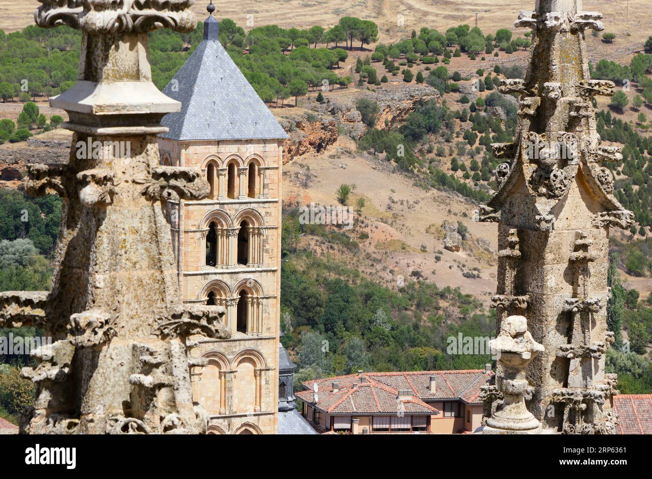 Viste spettacolari dalla torre campanaria della cattedrale di Segovia, Spagna Foto Stock