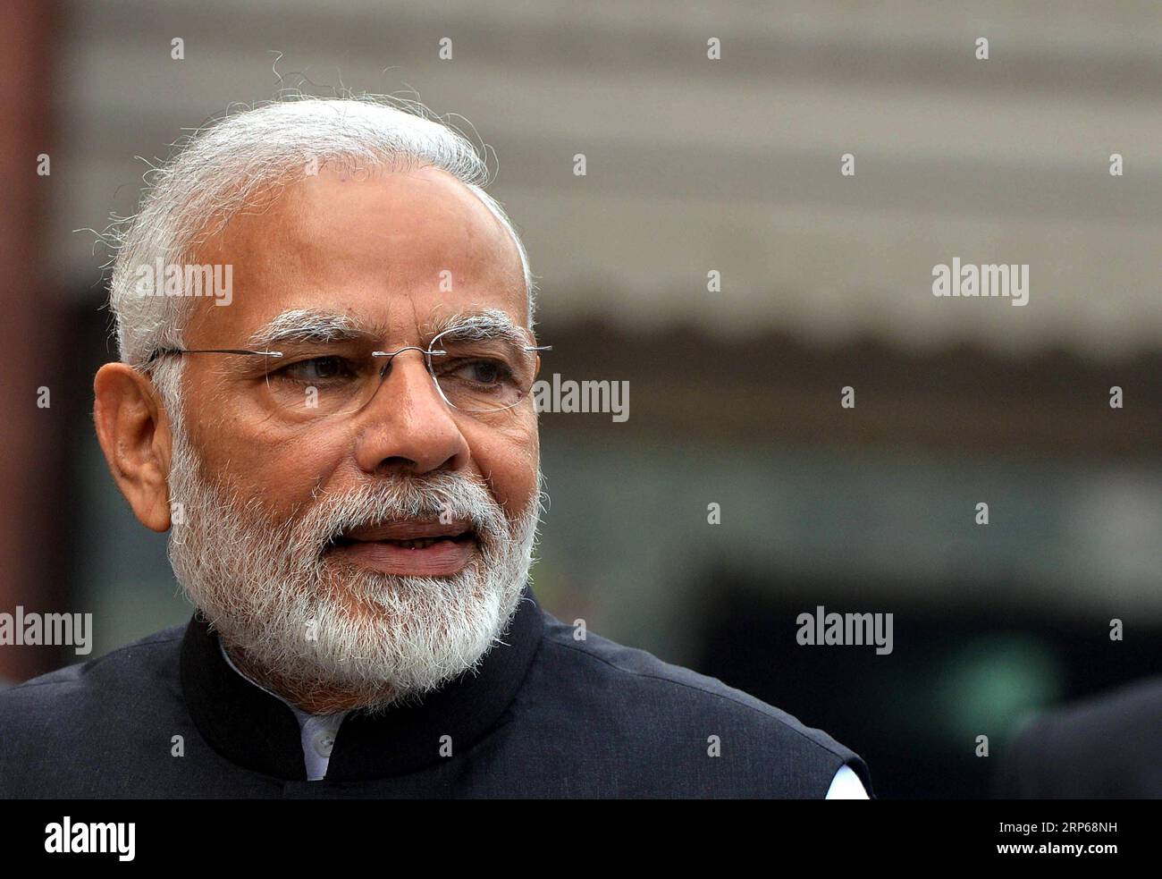 (190106) -- PECHINO, 6 gennaio 2019 -- ritratti del 2018 dicembre il primo ministro indiano Narendra modi parla ai media a nuova Delhi, India, 11 dicembre 2018. Il primo ministro indiano Narendra modi ha accettato la sua sconfitta del Bharatiya Janata Party S (BJP) nelle elezioni di assemblea appena concluse in cinque stati, in particolare negli stati di Madhya Pradesh, Chhattisgarh e Rajasthan, che sono stati vinti dal principale partito di opposizione il Congresso Nazionale Indiano (Inc). ) Ritratti di dicembre 2018 ParthaxSarkar PUBLICATIONxNOTxINxCHN Foto Stock