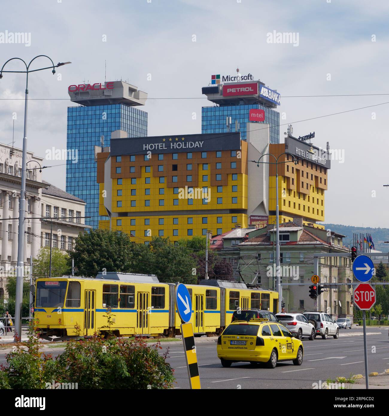 Hotel Holiday ex Holiday Inn. Costruito per le Olimpiadi invernali del 84 e utilizzato dai giornalisti durante la guerra in Bosnia. Sarajevo, Bosnia e H., 3 settembre 2023. Foto Stock