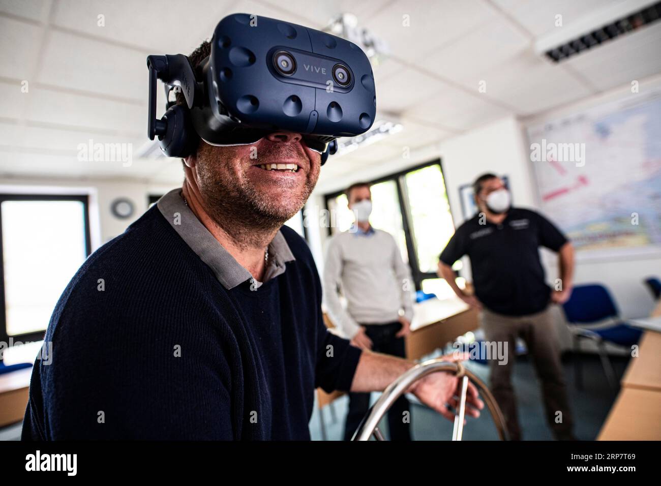 Apprendimento virtuale delle situazioni pratiche a Sailing Island a Moenchengladbach con Alexander Worms. Foto: Philipp Hympendahl, spedizione, navigazione Foto Stock