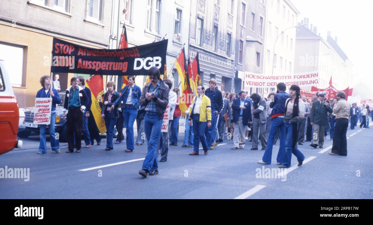 DEU, Germania: Le diapositive storiche dei tempi 80-90, Dortmund. DGB contro la disoccupazione e i blocchi 80 Foto Stock