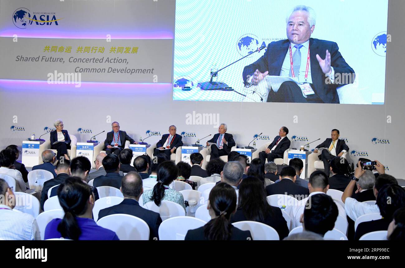 (190329) -- BOAO, 29 marzo 2019 (Xinhua) -- Wu Shicun, presidente dell'Istituto nazionale cinese per gli studi marittimi della Cina meridionale, parla alla sessione di sicurezza marittima nell'Asia-pacifico: cooperazione, ordine e regole durante la conferenza annuale del Forum di Boao per l'Asia a Boao, nella provincia di Hainan nella Cina meridionale, 29 marzo 2019. (Xinhua/Zhao Yingquan) CHINA-BOAO FORUM-SESSION-MARITIME SECURITY PUBLICATIONxNOTxINxCHN Foto Stock