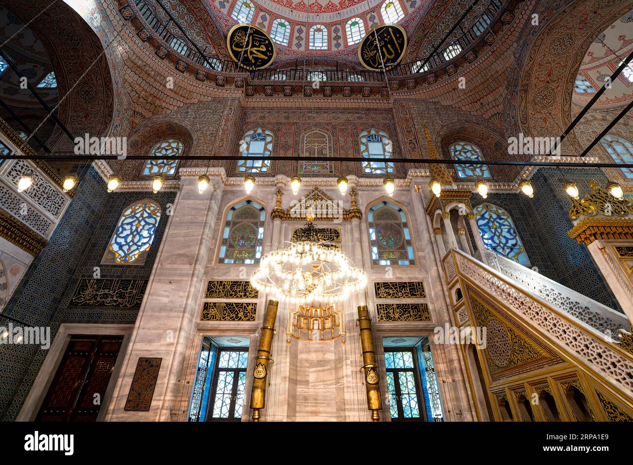 Nuova Moschea (Yeni Cami), originariamente chiamata Valide Sultan Mosque. Eminönü, Istanbul, Turchia Foto Stock