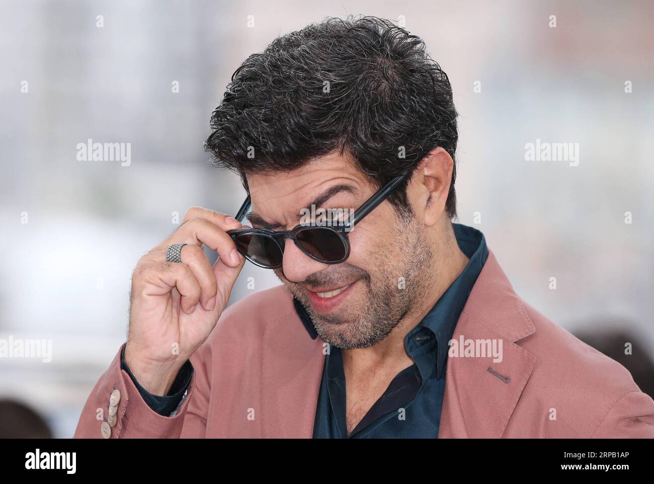 (190524) -- CANNES, 24 maggio 2019 (Xinhua) -- l'attore Pierfrancesco Favino posa durante una photocall per il traditore al 72° Festival di Cannes, Francia, 24 maggio 2019. Il film del regista italiano Marco Bellocchio il traditore gareggerà per la Palme d o con altri 20 film. (Xinhua/Gao Jing) FRANCE-CANNES-FILM FESTIVAL-PHOTOCALL- THE TRAITOR PUBLICATIONxNOTxINxCHN Foto Stock